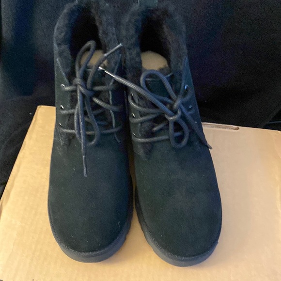 UGG Classic Femme Wedge Bootie - Picture 3 of 4